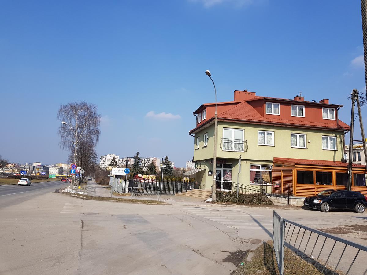 Roadway Hostel Kielce Kültér fotó