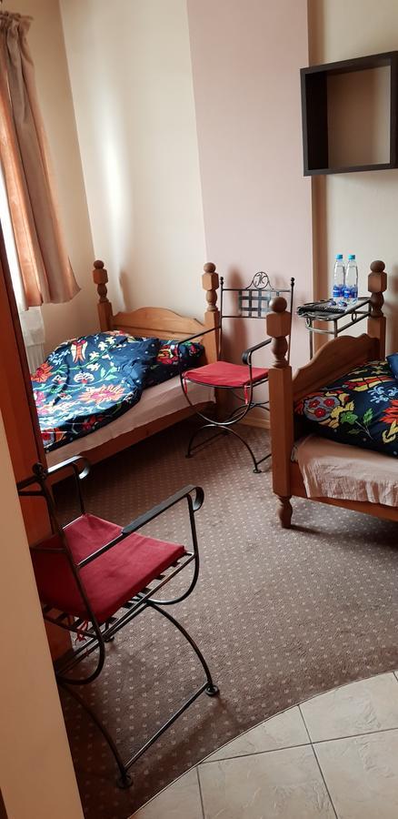 Roadway Hostel Kielce Kültér fotó